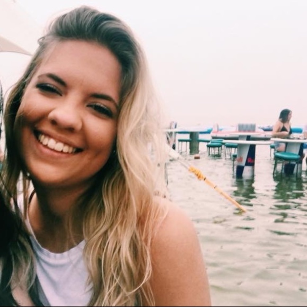 Meet your Posher, Elizabeth